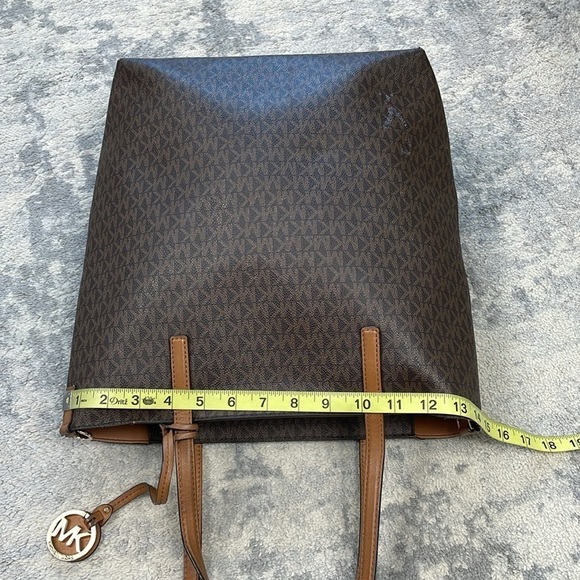 MICHAEL Michael Kors Hayley Large Signature Print Tote Bag MK Logo Brown - Picture 9 of 17